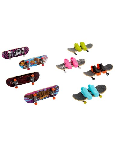 Pack 8 tablas de skate y 4 zapatillas HMY19 HOT WHEELS