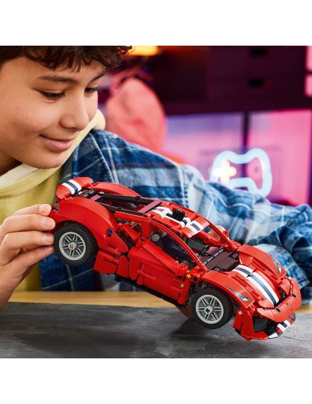 Coche Ferrari 488 Pista 42235 LEGO