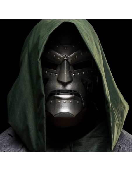 Casco Premium Doctor Doom G0586 MARVEL HASBRO