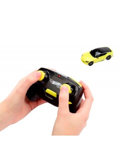 Coche radio control 1:64 Nissan Z HTP16 HOT WHEELS