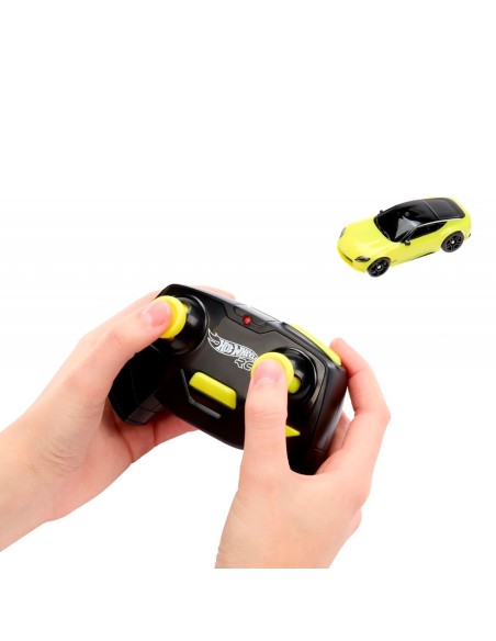 Coche radio control 1:64 Nissan Z HTP16 HOT WHEELS