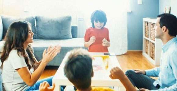 Los 3 juegos de mesa que no pueden faltar en una casa