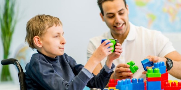 Juguetes especiales para niños con discapacidad: Consejos y recomendaciones