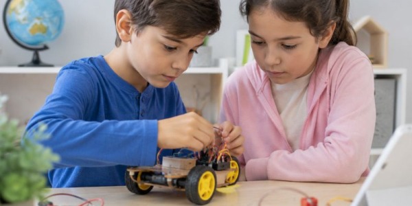 Juegos STEM para niños: Beneficios y tipos de un enfoque clave para su desarrollo