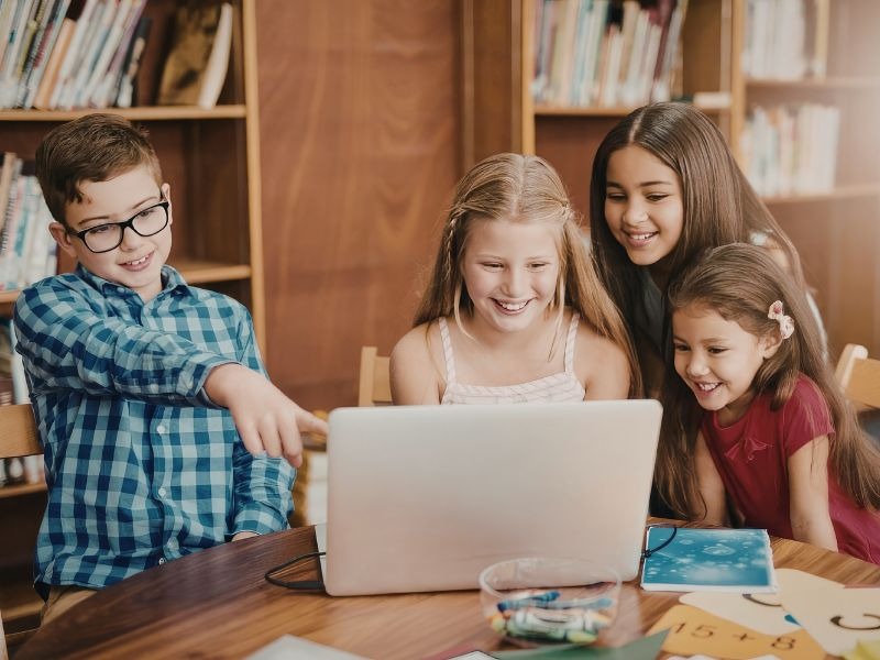 Niños con altas capacidades: cómo entender sus necesidades y qué juegos les estimulan